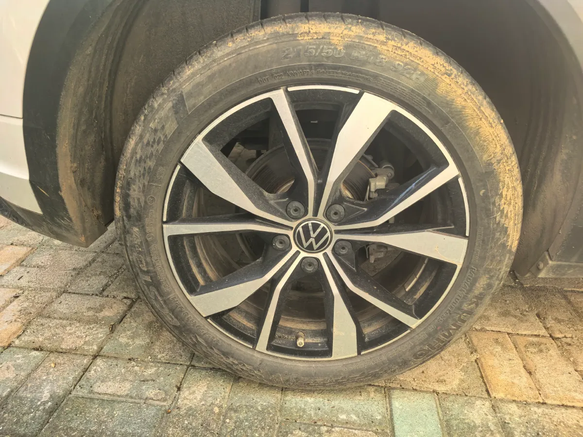 2023 Volkswagen T-Roc 1.5T 160HP L4 7DCT,autocango,china used car exporter,china ev exporter,chinese used car exporter,chinese used ev exporter