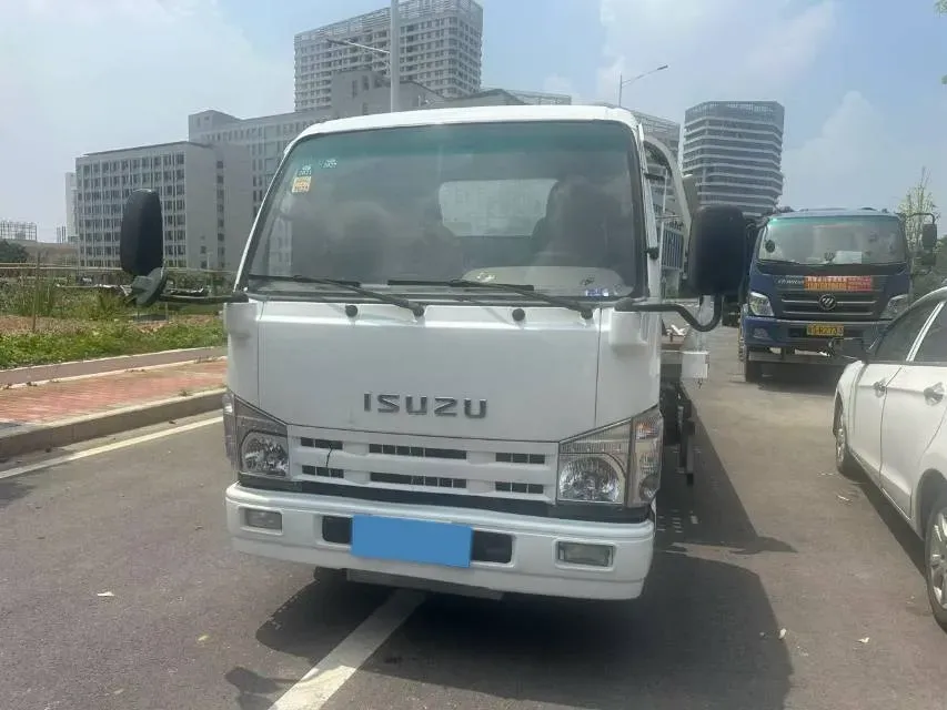 2011 Suzuki Kizashi 2.4L 178HP L4 6MT,autocango,china used car exporter,china ev exporter,chinese used car exporter,chinese used ev exporter