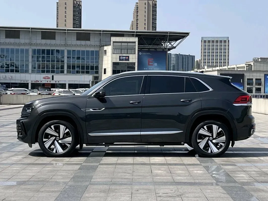 2021 Volkswagen Teramont 2.0T 220HP L4 7DCT,autocango,china used car exporter,china ev exporter,chinese used car exporter,chinese used ev exporter