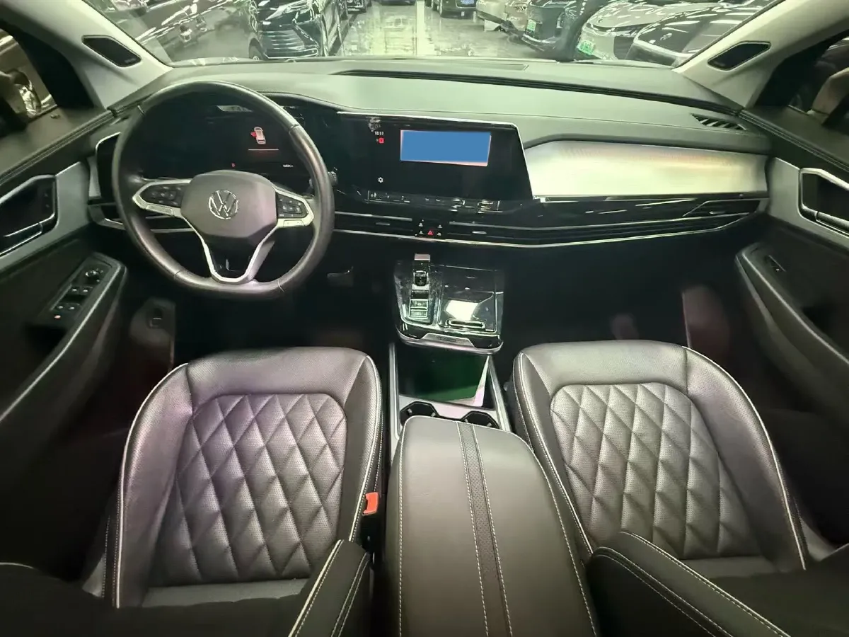 2022 Volkswagen Talagon 2.0T 220HP L4 7DCT,autocango,china used car exporter,china ev exporter,chinese used car exporter,chinese used ev exporter