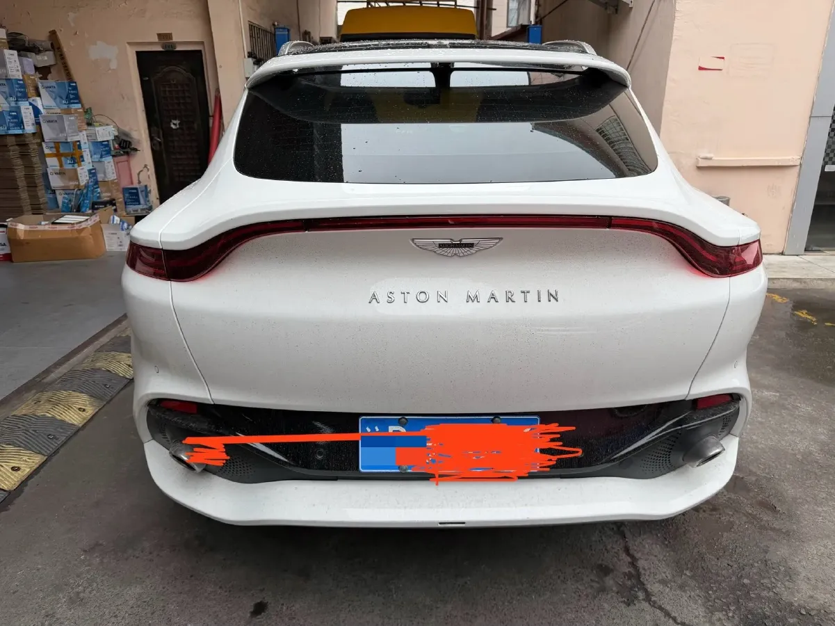2022 Aston Martin DBX 3.0T 435HP L6 9AT,autocango,china used car exporter,china ev exporter,chinese used car exporter,chinese used ev exporter