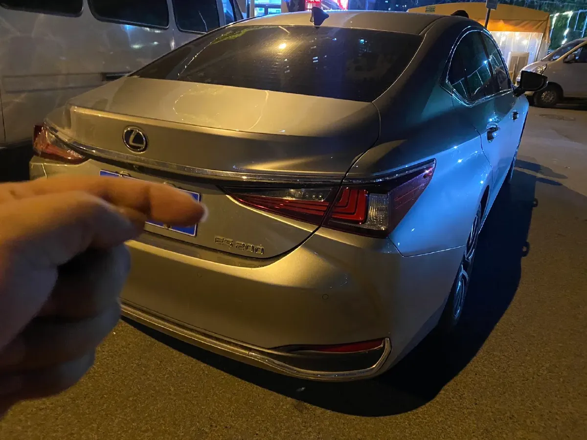 2018 Lexus ES 2.0L 167HP L4 6AT,autocango,china used car exporter,china ev exporter,chinese used car exporter,chinese used ev exporter