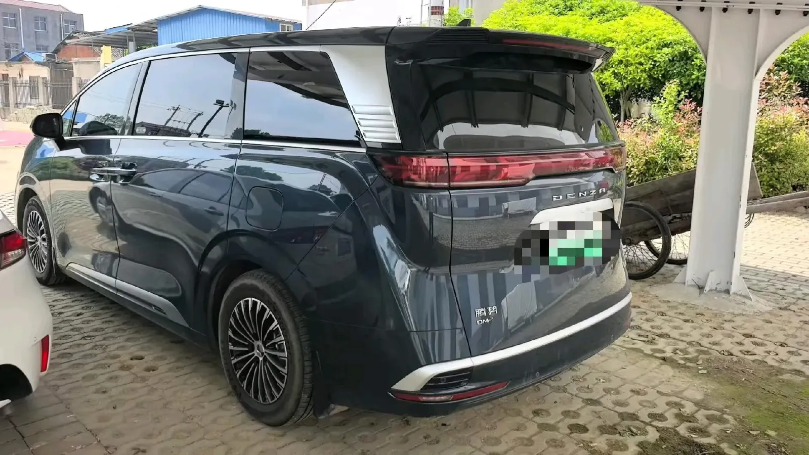 2022 HongQi HS7 3.0T 337HP V6 8AT,autocango,china used car exporter,china ev exporter,chinese used car exporter,chinese used ev exporter