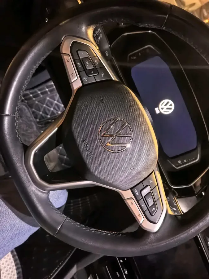 2021 Volkswagen Magotan 2.0T 186HP L4 7DCT,autocango,china used car exporter,china ev exporter,chinese used car exporter,chinese used ev exporter