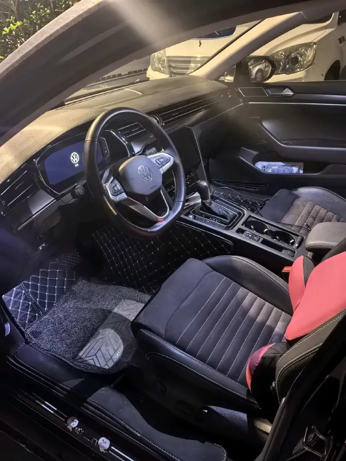 2021 Volkswagen Magotan 2.0T 186HP L4 7DCT,autocango,china used car exporter,china ev exporter,chinese used car exporter,chinese used ev exporter