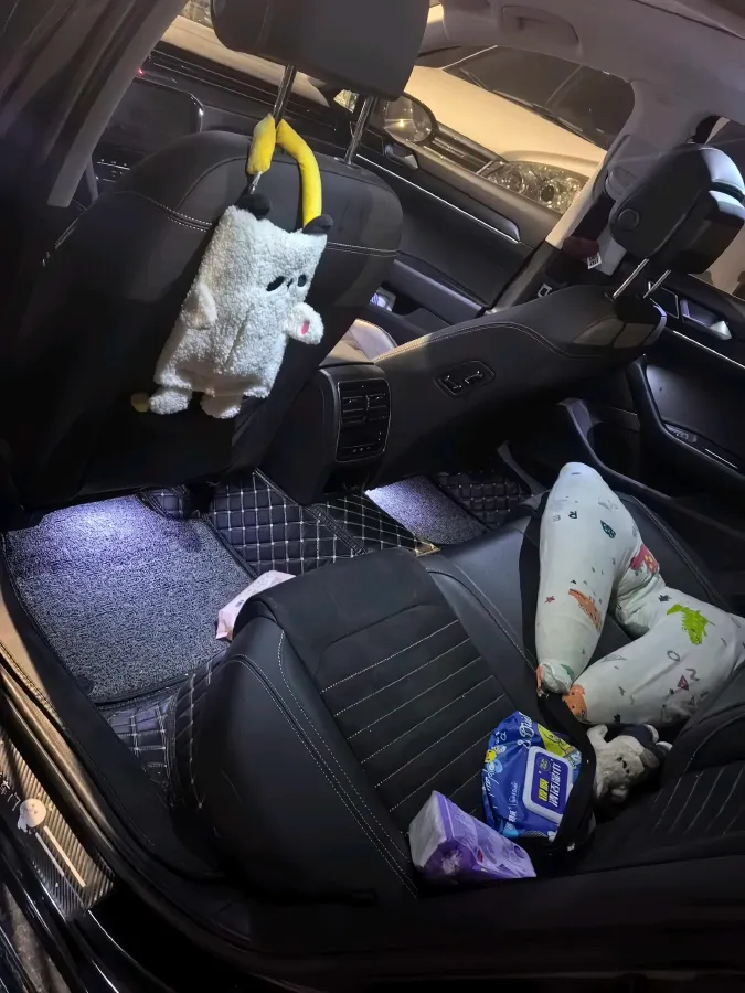 2021 Volkswagen Magotan 2.0T 186HP L4 7DCT,autocango,china used car exporter,china ev exporter,chinese used car exporter,chinese used ev exporter