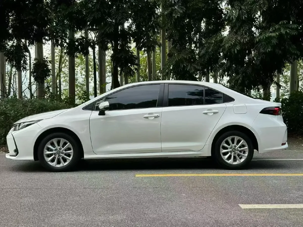 2022 Toyota Corolla 1.2T 116HP L4 CVT,autocango,china used car exporter,china ev exporter,chinese used car exporter,chinese used ev exporter