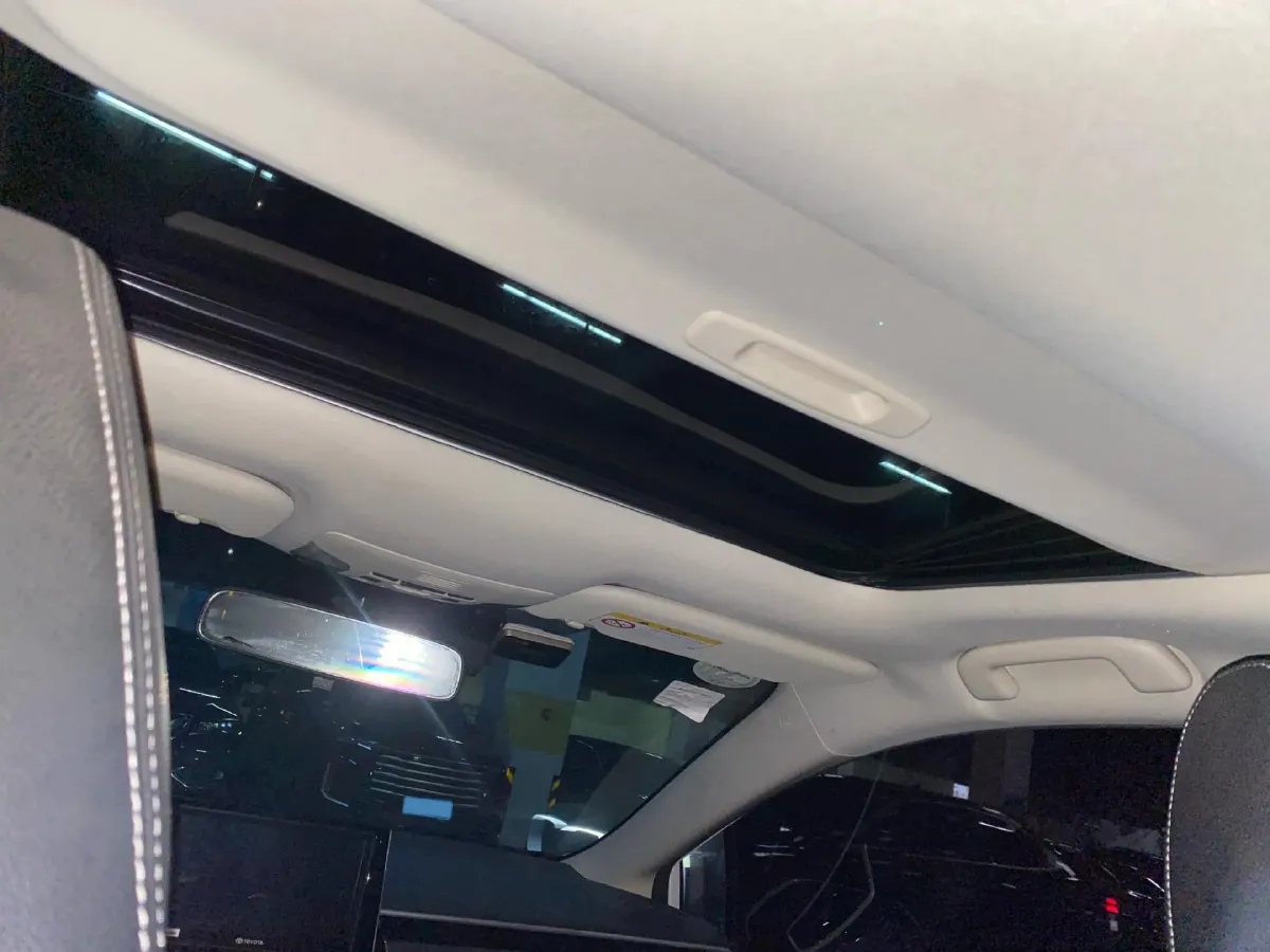 2019 Toyota Corolla 1.2T 116HP L4 CVT,autocango,china used car exporter,china ev exporter,chinese used car exporter,chinese used ev exporter