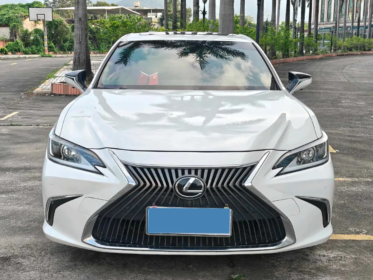 2020 Lexus ES 2.0L 173HP L4 CVT,autocango,china used car exporter,china ev exporter,chinese used car exporter,chinese used ev exporter