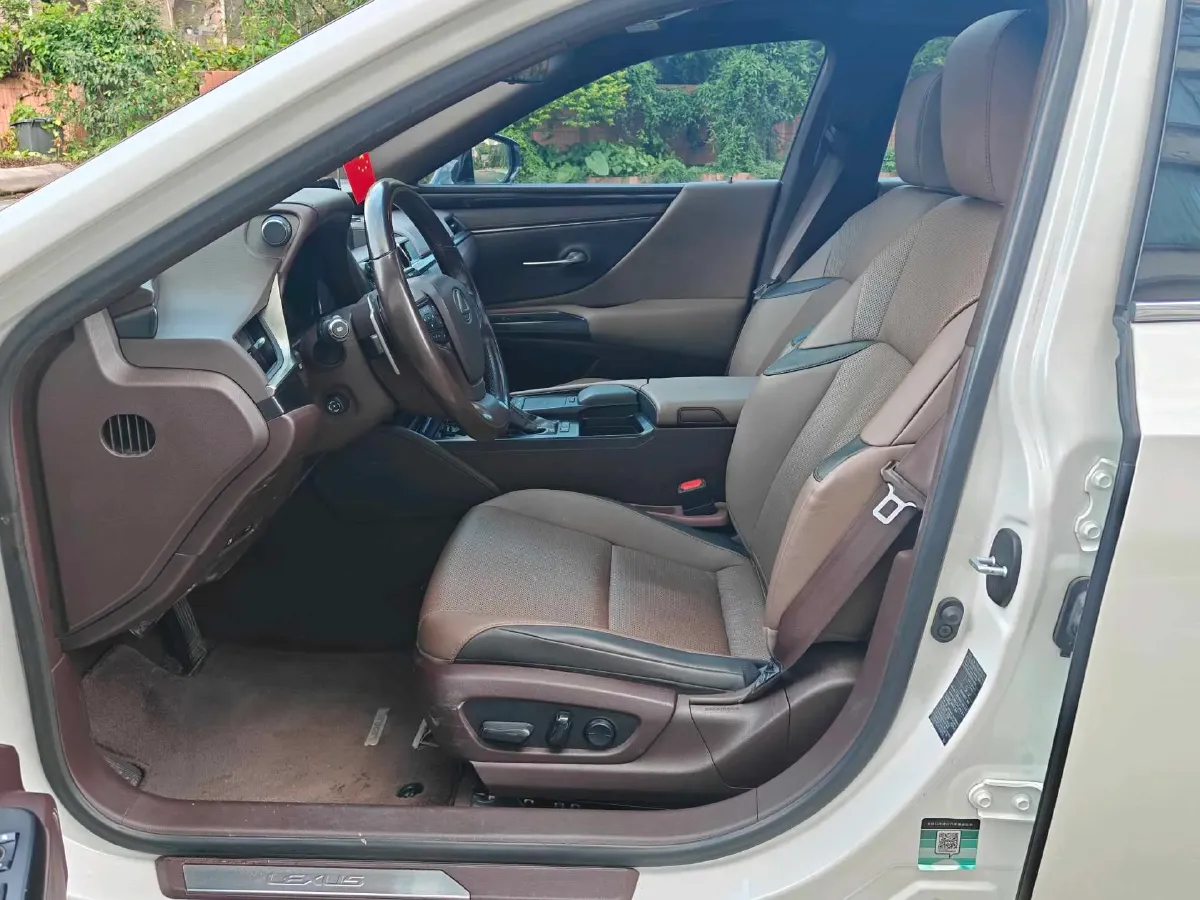 2020 Lexus ES 2.0L 173HP L4 CVT,autocango,china used car exporter,china ev exporter,chinese used car exporter,chinese used ev exporter