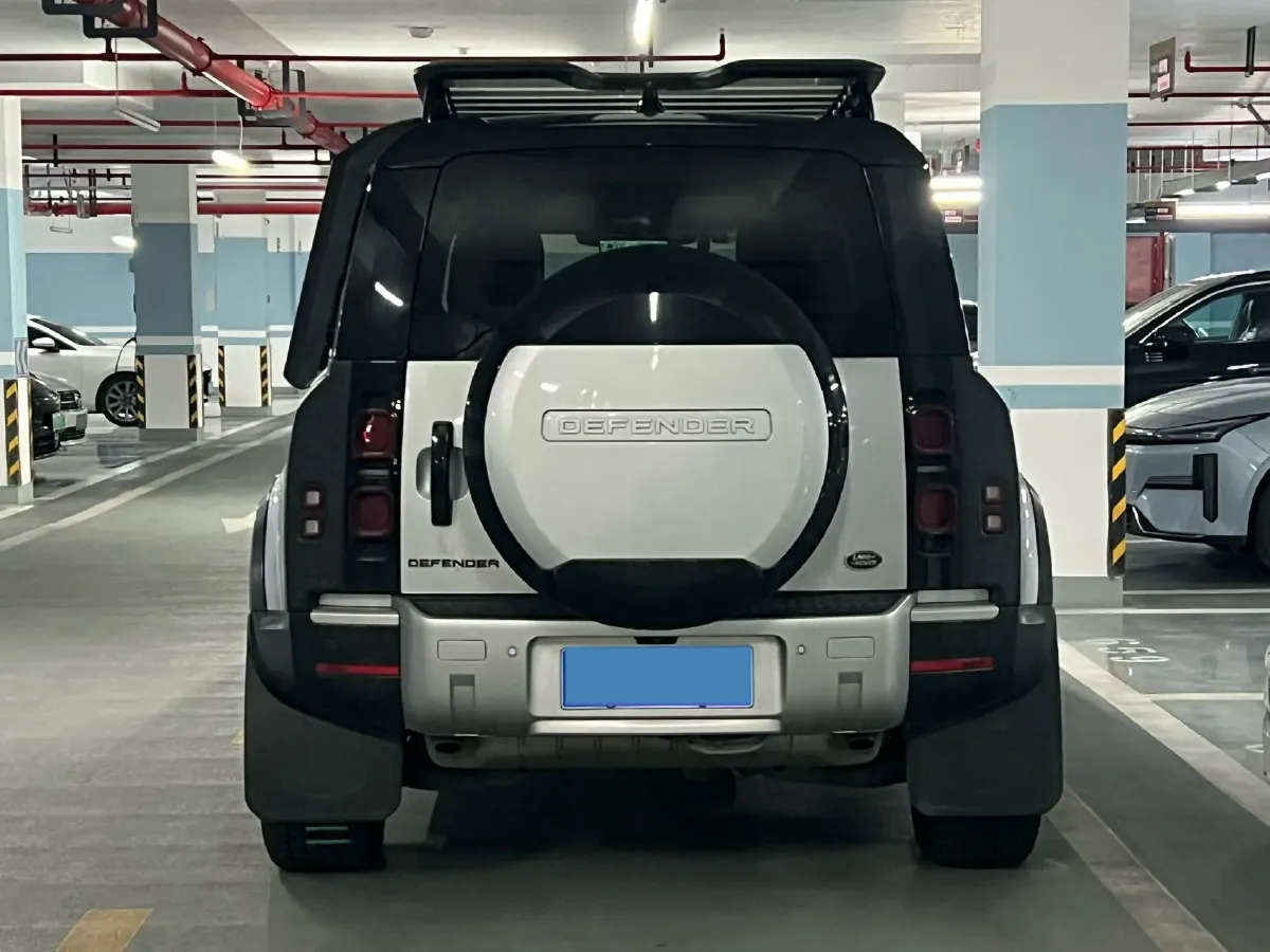 2023 Land Rover Defender 3.0T 400HP L6 8AT,autocango,china used car exporter,china ev exporter,chinese used car exporter,chinese used ev exporter