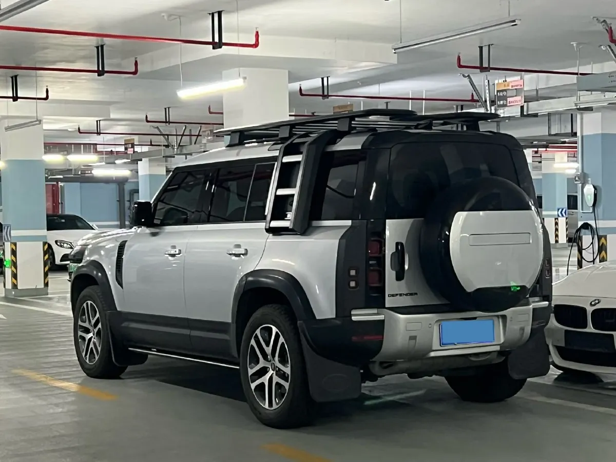 2023 Land Rover Defender 3.0T 400HP L6 8AT,autocango,china used car exporter,china ev exporter,chinese used car exporter,chinese used ev exporter