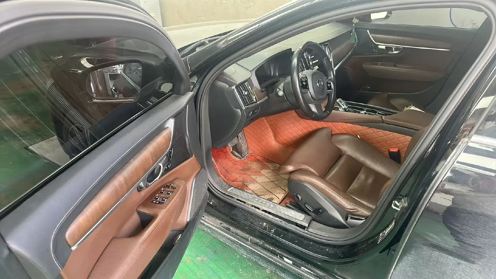 2021 Volvo S90 2.0T 250HP L4 8AT,autocango,china used car exporter,china ev exporter,chinese used car exporter,chinese used ev exporter