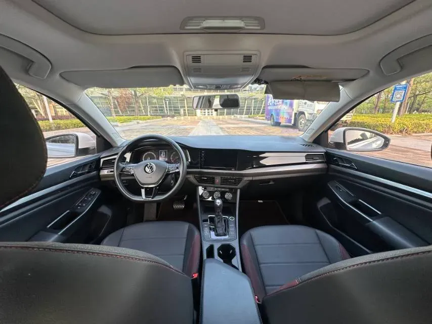 2021 Volkswagen Bora 1.5L 113HP L4 6AT,autocango,china used car exporter,china ev exporter,chinese used car exporter,chinese used ev exporter