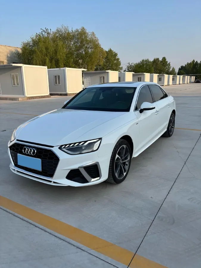 2020 Audi A4L 2.0T 190HP L4 7DCT,autocango,china used car exporter,china ev exporter,chinese used car exporter,chinese used ev exporter