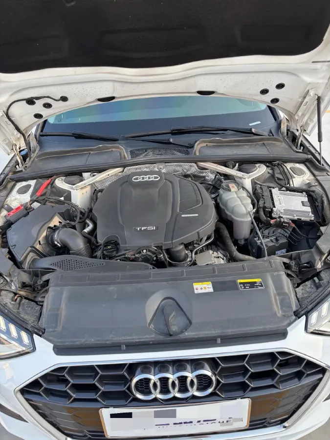 2020 Audi A4L 2.0T 190HP L4 7DCT,autocango,china used car exporter,china ev exporter,chinese used car exporter,chinese used ev exporter