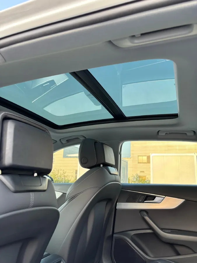 2020 Audi A4L 2.0T 190HP L4 7DCT,autocango,china used car exporter,china ev exporter,chinese used car exporter,chinese used ev exporter