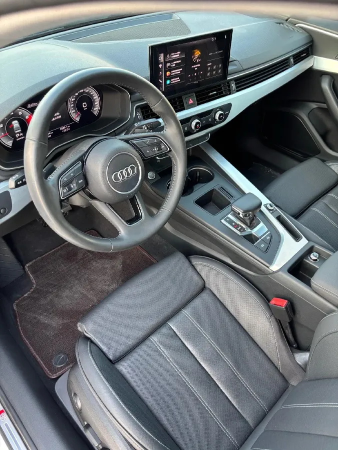 2020 Audi A4L 2.0T 190HP L4 7DCT,autocango,china used car exporter,china ev exporter,chinese used car exporter,chinese used ev exporter