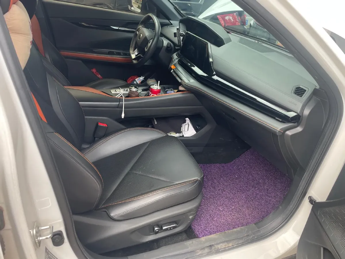 2023 ChangAn UNI-V iDD 1.5T 170HP L4 6TCT PHEV 18.4KWH,autocango,china used car exporter,china ev exporter,chinese used car exporter,chinese used ev exporter