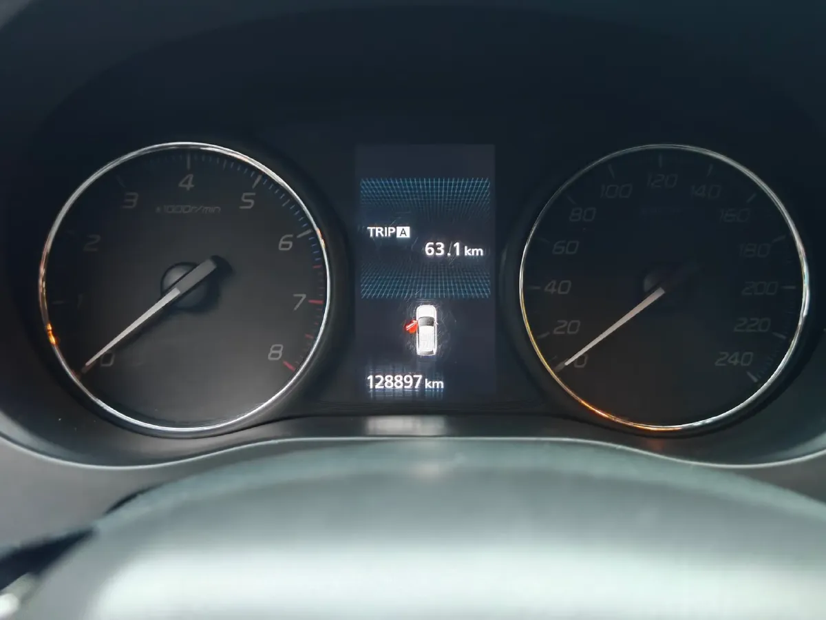 2019 Mitsubishi Outlander 2.4L 192HP L4 CVT,autocango,china used car exporter,china ev exporter,chinese used car exporter,chinese used ev exporter