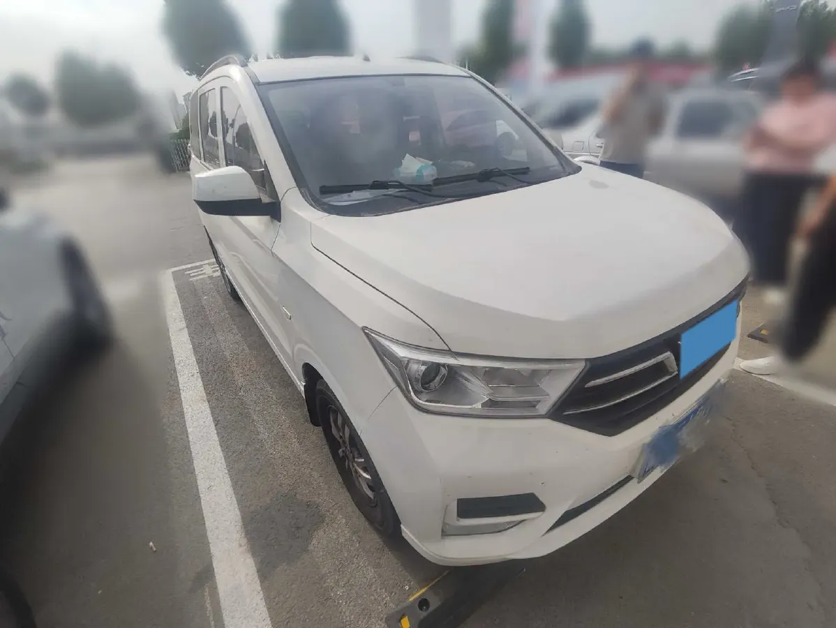 2019 WuLing HongGuang 1.5L 99HP L4 6MT,autocango,china used car exporter,china ev exporter,chinese used car exporter,chinese used ev exporter