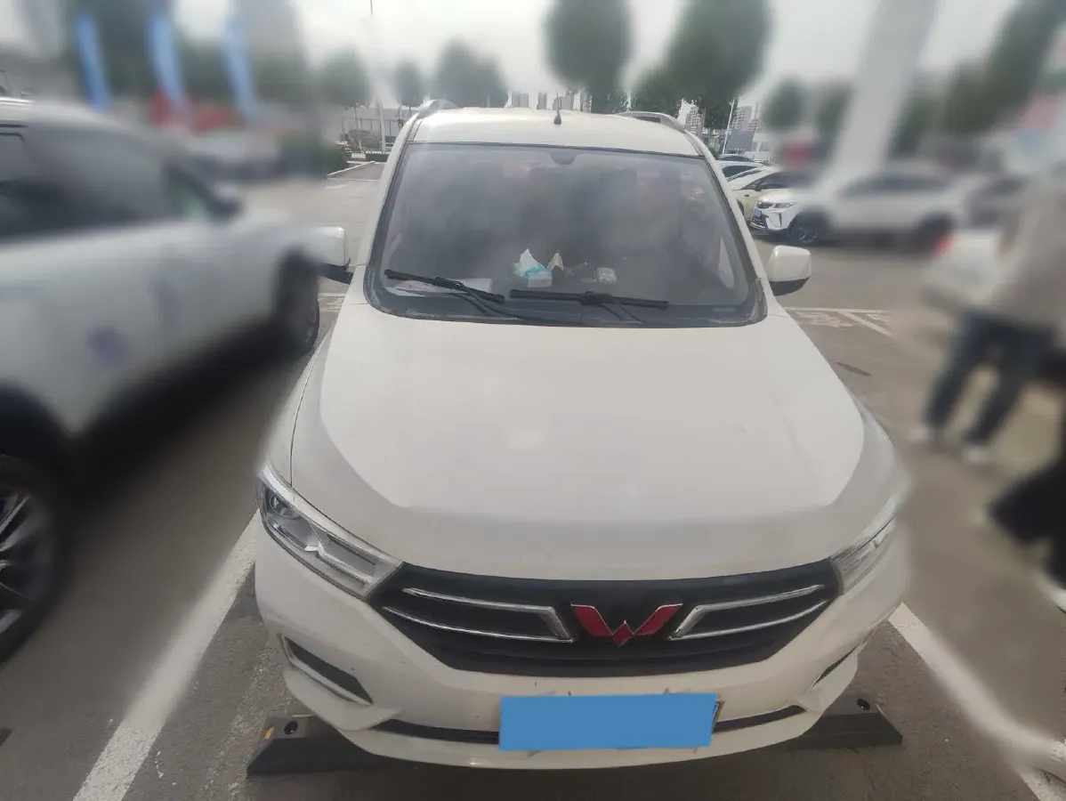 2019 WuLing HongGuang 1.5L 99HP L4 6MT,autocango,china used car exporter,china ev exporter,chinese used car exporter,chinese used ev exporter