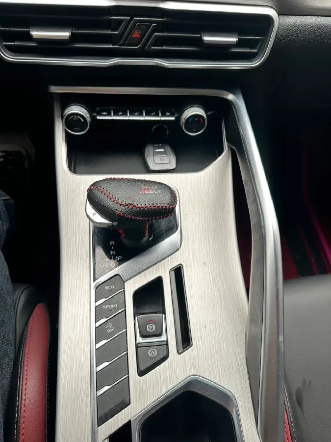 2021 Geely Coolray 1.4T 141HP L4 6DCT,autocango,china used car exporter,china ev exporter,chinese used car exporter,chinese used ev exporter