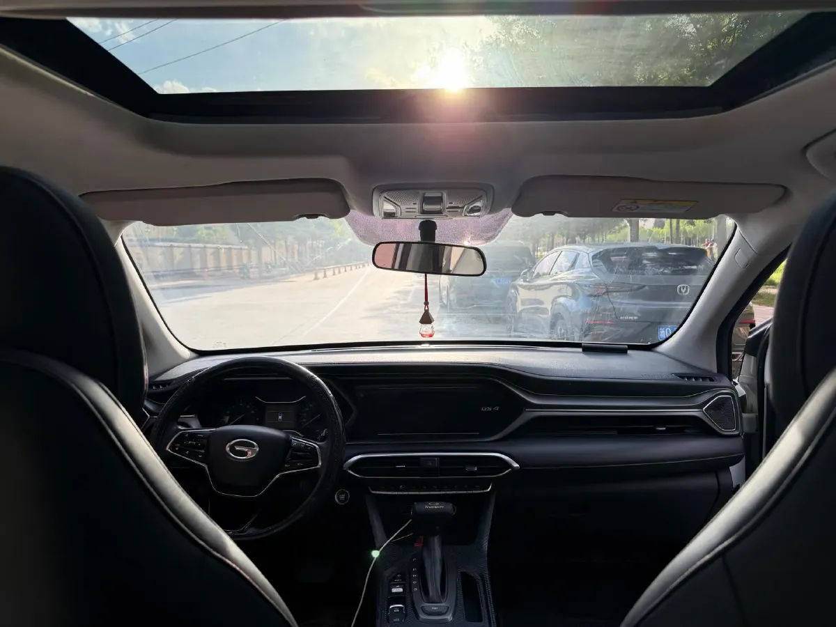 2021 GAC Trumpchi GS4 1.5T 169HP L4 7DCT,autocango,china used car exporter,china ev exporter,chinese used car exporter,chinese used ev exporter