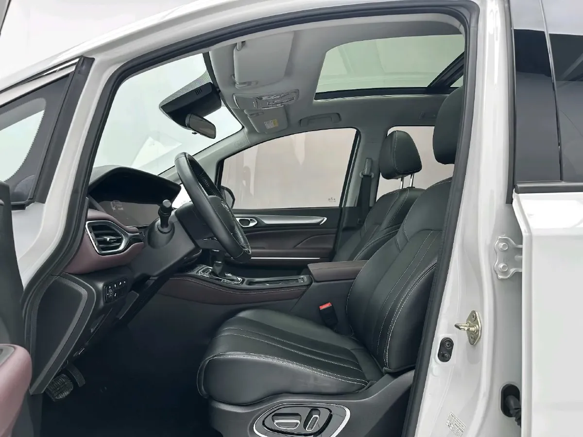 2021 GAC Trumpchi M6 1.5T 169HP L4 6AT,autocango,china used car exporter,china ev exporter,chinese used car exporter,chinese used ev exporter