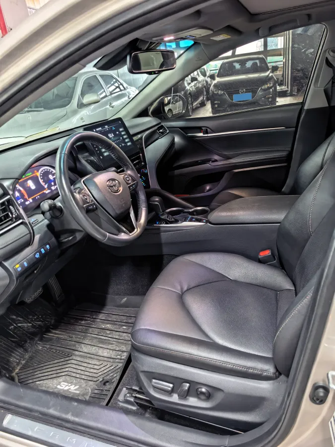 2021 Toyota Camry 2.5L 209HP L4 8AT,autocango,china used car exporter,china ev exporter,chinese used car exporter,chinese used ev exporter