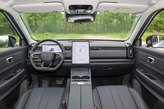 2023 Chery Exploration 06 1.6T 197HP L4 7DCT,autocango,china used car exporter,china ev exporter,chinese used car exporter,chinese used ev exporter