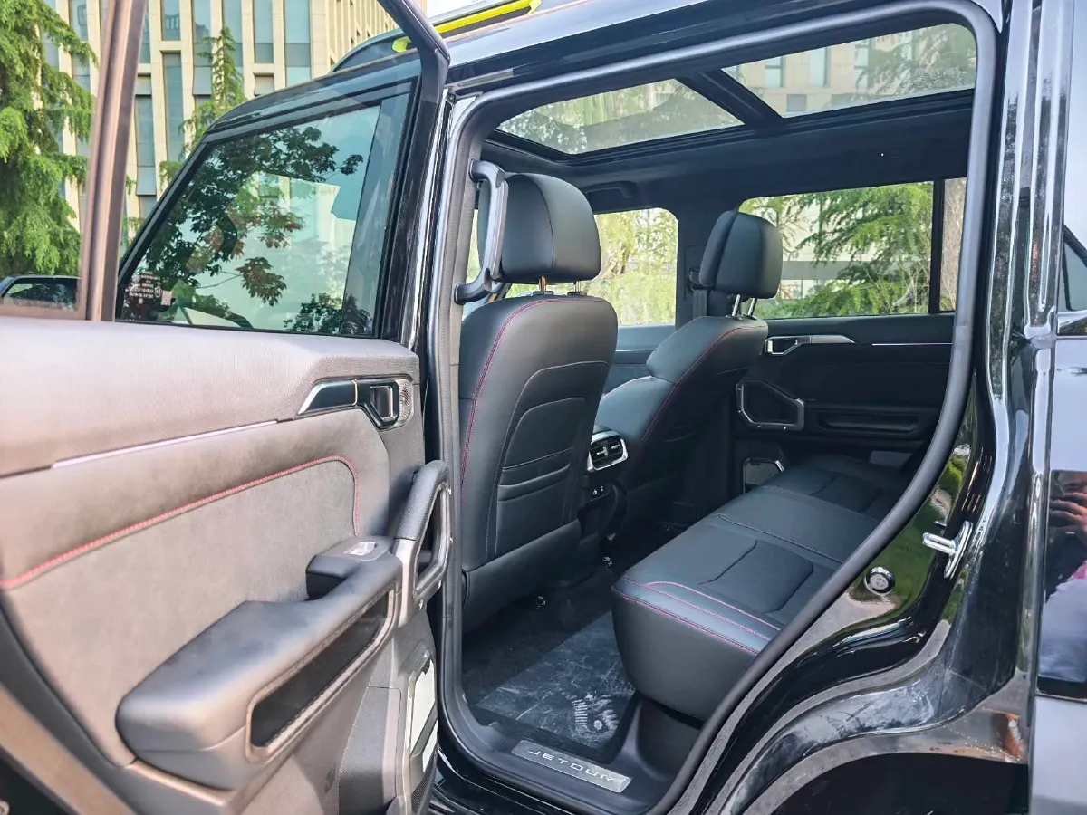 2024 Jetour ShanHai TravellerC-DM 1.5T 156HP L4 3DHT PHEV 43.24KWH,autocango,china used car exporter,china ev exporter,chinese used car exporter,chinese used ev exporter