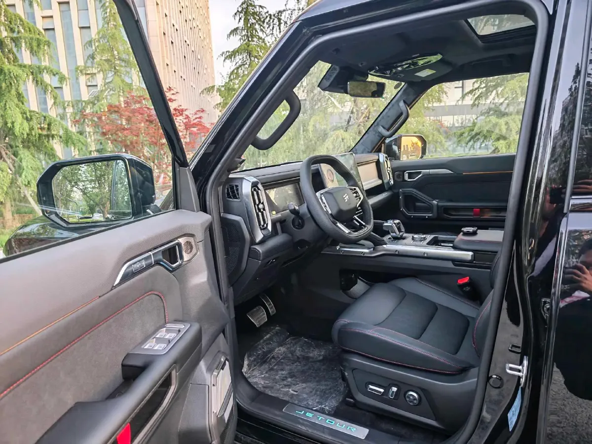 2024 Jetour ShanHai TravellerC-DM 1.5T 156HP L4 3DHT PHEV 43.24KWH,autocango,china used car exporter,china ev exporter,chinese used car exporter,chinese used ev exporter