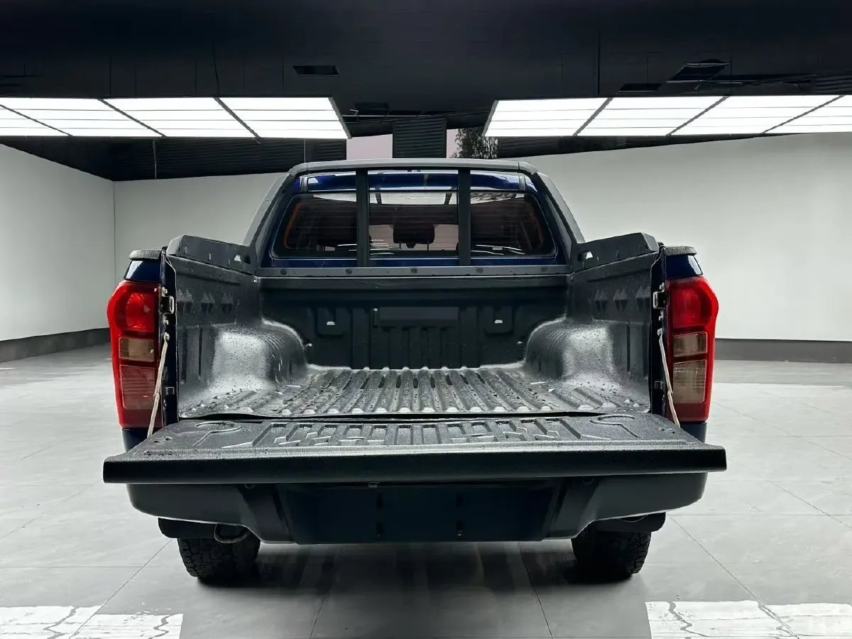 2019 Isuzu LingTuo 2.5T 129HP L4 6AT,autocango,china used car exporter,china ev exporter,chinese used car exporter,chinese used ev exporter