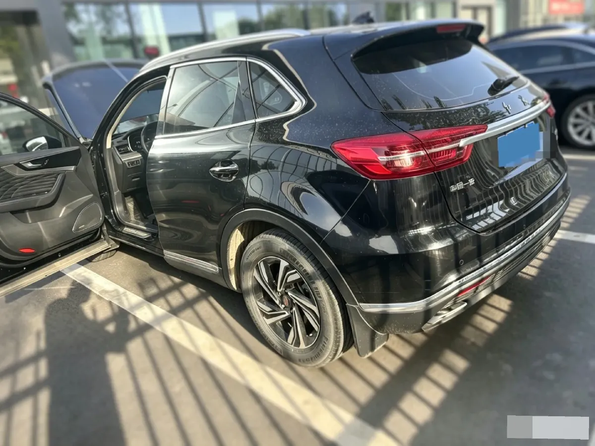 2022 HongQi HS5 2.0T 224HP L4 6AT,autocango,china used car exporter,china ev exporter,chinese used car exporter,chinese used ev exporter