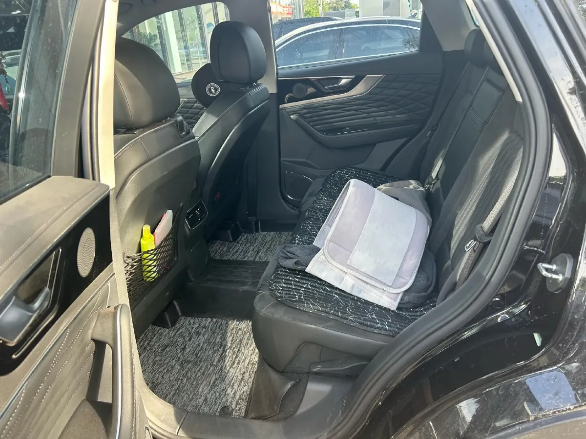 2022 HongQi HS5 2.0T 224HP L4 6AT,autocango,china used car exporter,china ev exporter,chinese used car exporter,chinese used ev exporter