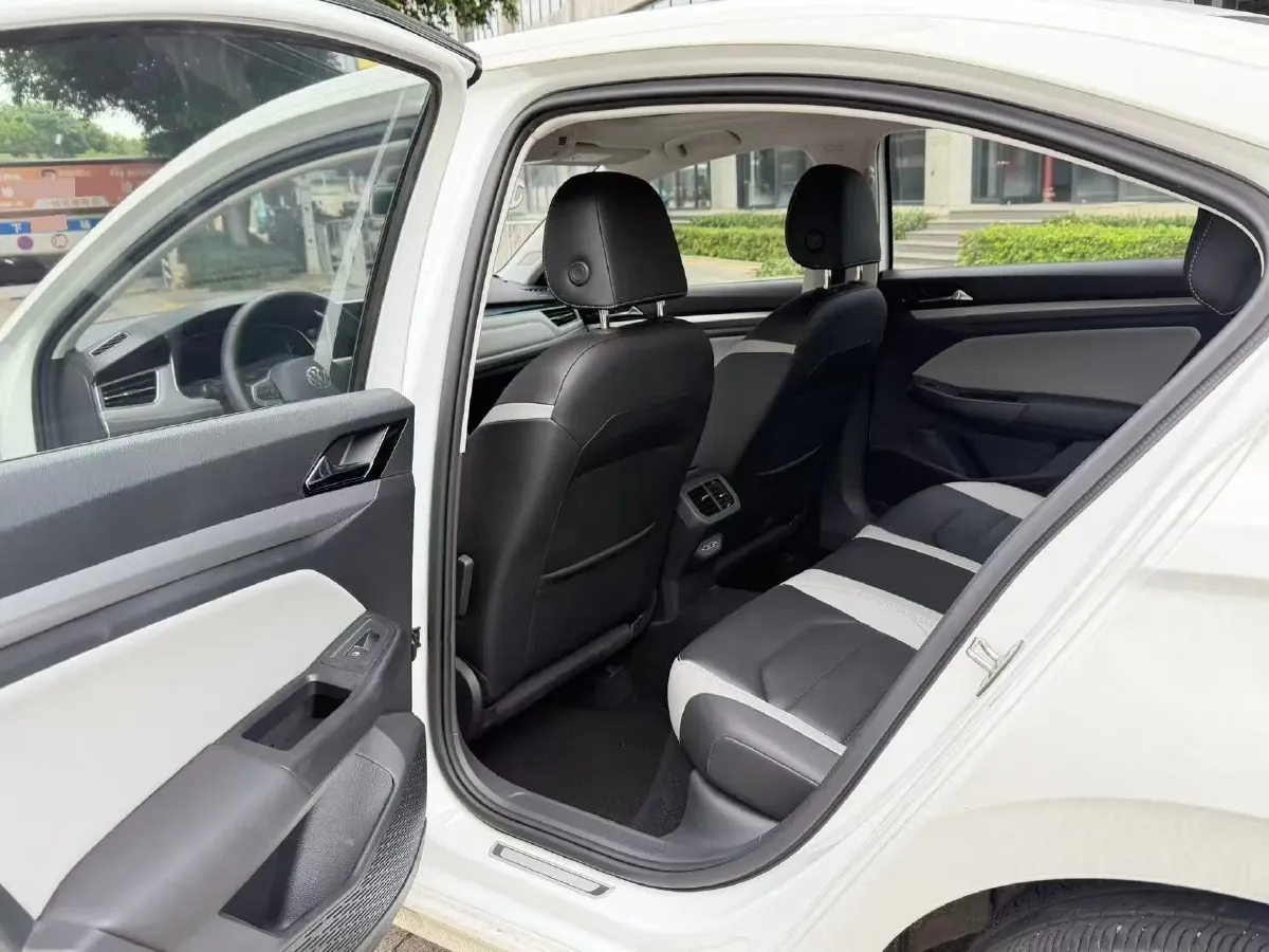 2024 Volkswagen Bora 1.5T 160HP L4 7DCT,autocango,china used car exporter,china ev exporter,chinese used car exporter,chinese used ev exporter