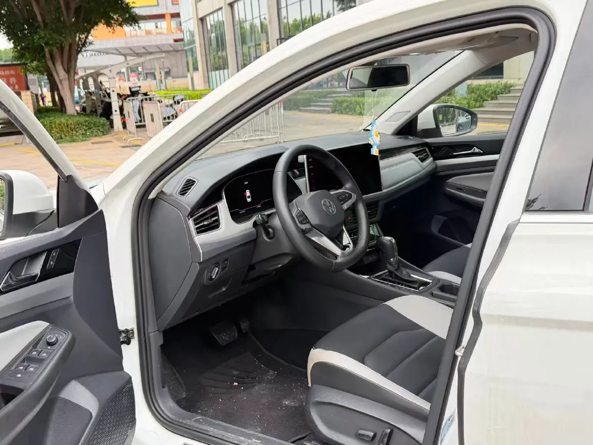 2024 Volkswagen Bora 1.5T 160HP L4 7DCT,autocango,china used car exporter,china ev exporter,chinese used car exporter,chinese used ev exporter