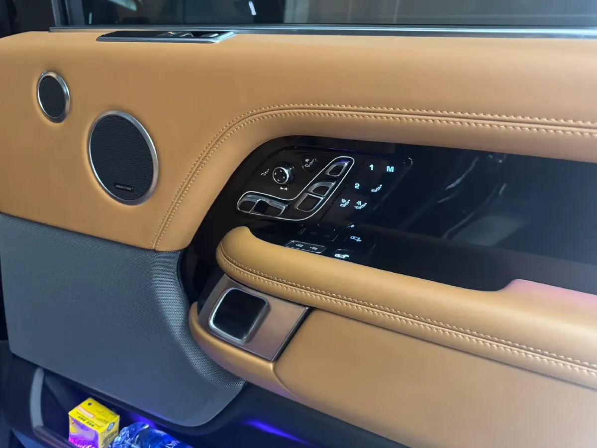 2022 Land Rover Range Rover 3.0T 400HP L6 8AT,autocango,china used car exporter,china ev exporter,chinese used car exporter,chinese used ev exporter