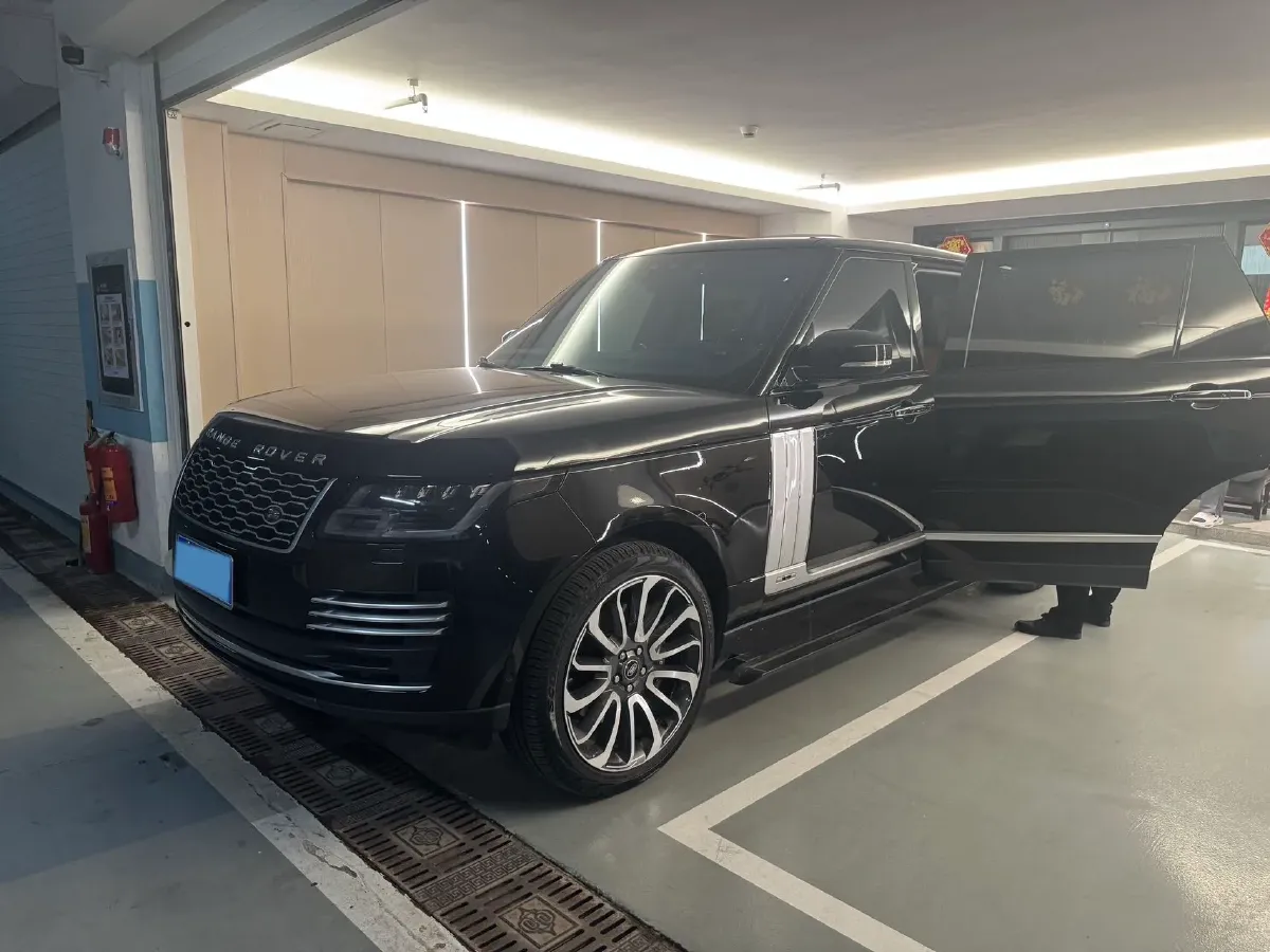 2022 Land Rover Range Rover 3.0T 400HP L6 8AT,autocango,china used car exporter,china ev exporter,chinese used car exporter,chinese used ev exporter