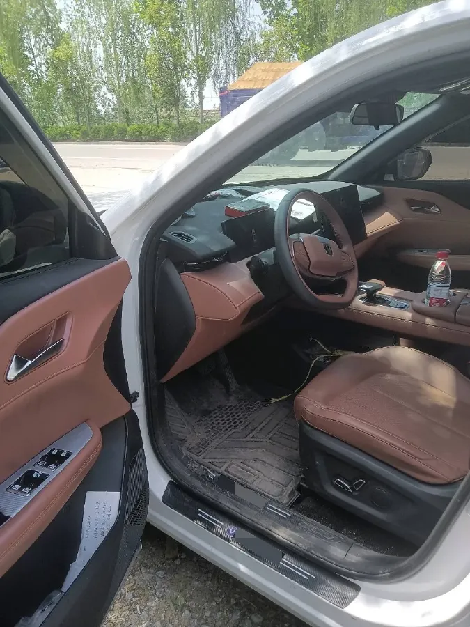 2024 ChangAn UNI-Z 1.5L 98HP L4 E-CVT PHEV 18.4KWH,autocango,china used car exporter,china ev exporter,chinese used car exporter,chinese used ev exporter