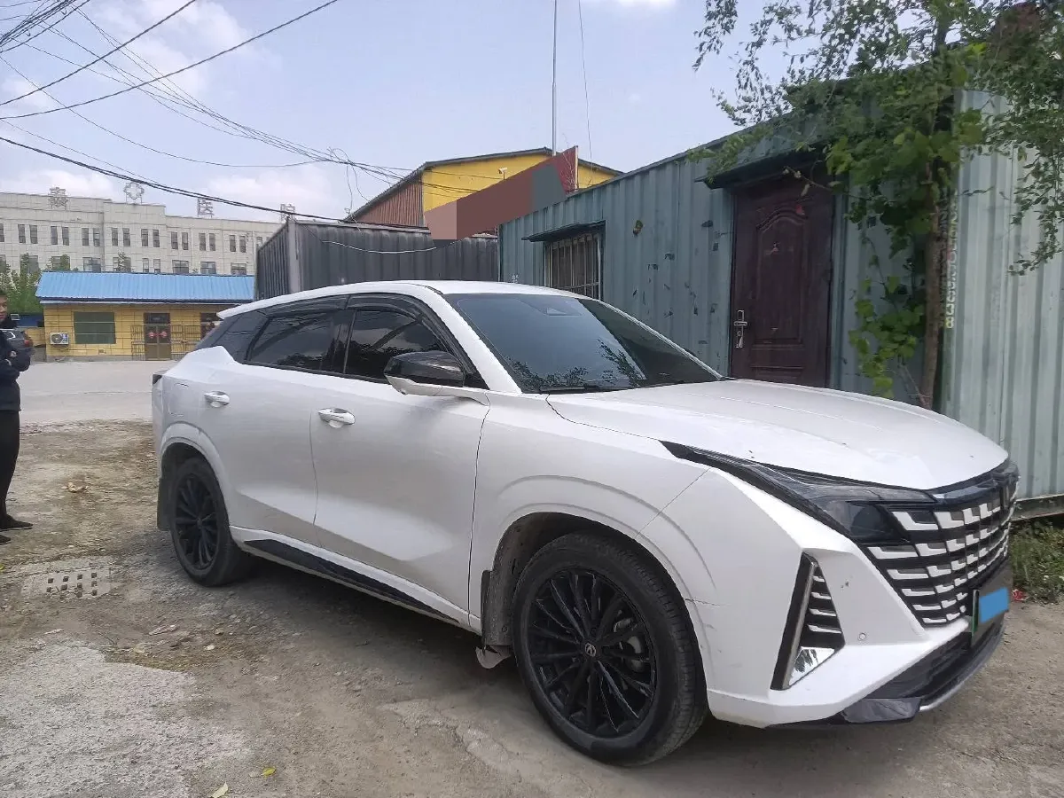 2024 ChangAn UNI-Z 1.5L 98HP L4 E-CVT PHEV 18.4KWH,autocango,china used car exporter,china ev exporter,chinese used car exporter,chinese used ev exporter