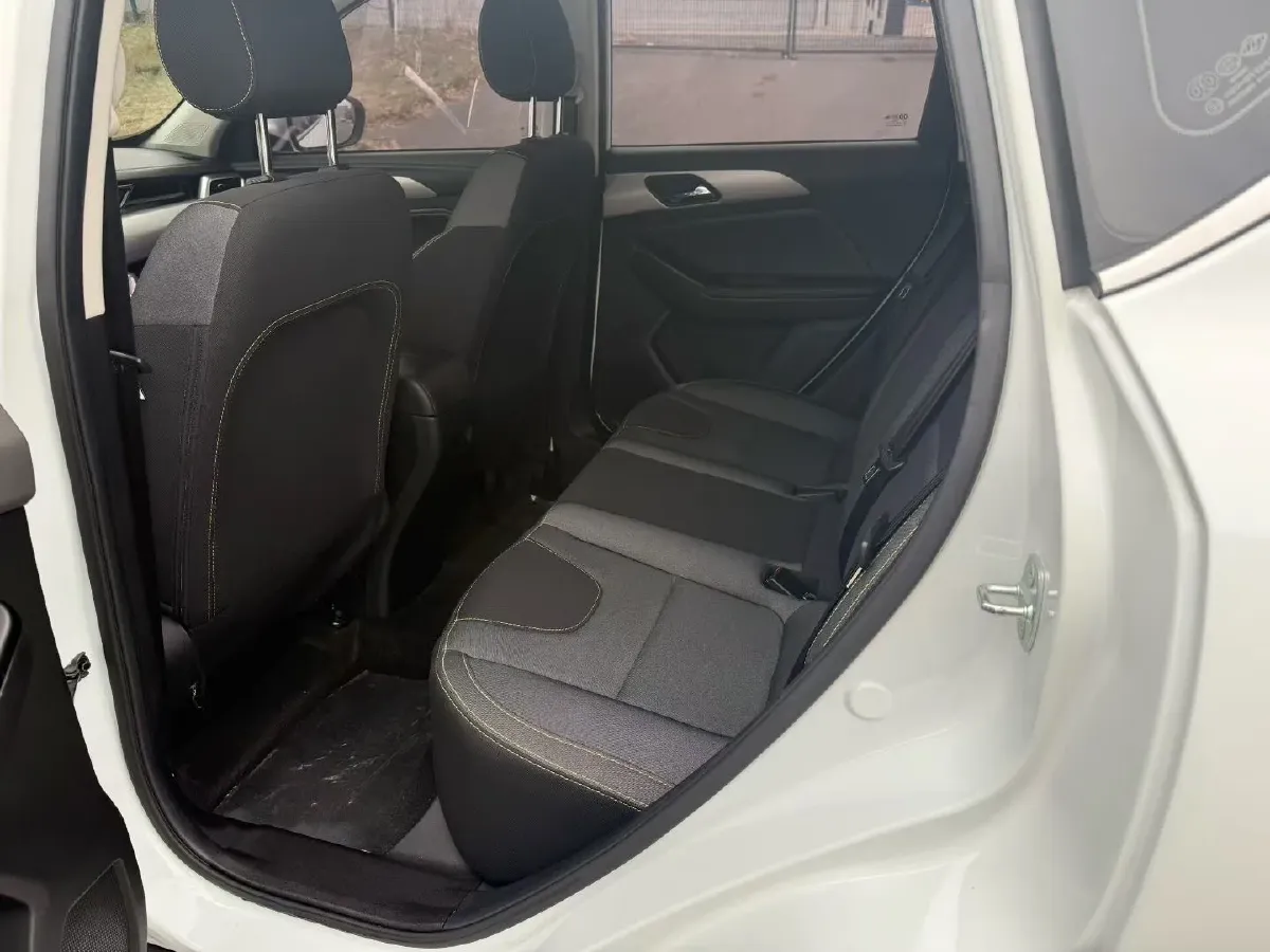 2021 BeiJing Auto X3 1.5T 150HP L4 6MT,autocango,china used car exporter,china ev exporter,chinese used car exporter,chinese used ev exporter