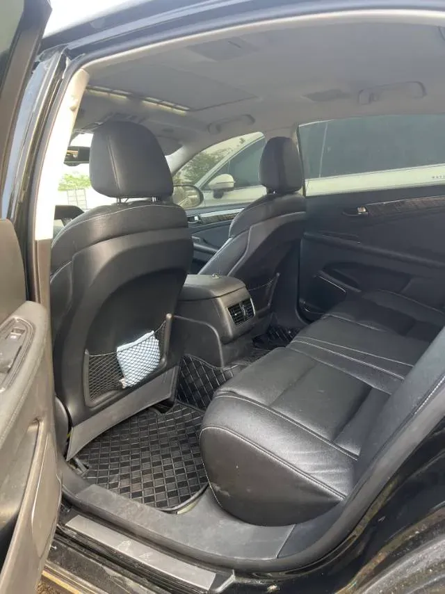 2021 HongQi H7 1.8T 188HP L4 6AT,autocango,china used car exporter,china ev exporter,chinese used car exporter,chinese used ev exporter