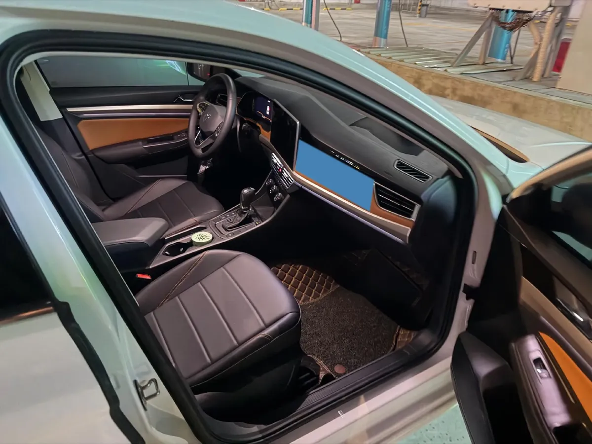 2023 Volkswagen Bora 1.2T 116HP L4 7DCT,autocango,china used car exporter,china ev exporter,chinese used car exporter,chinese used ev exporter