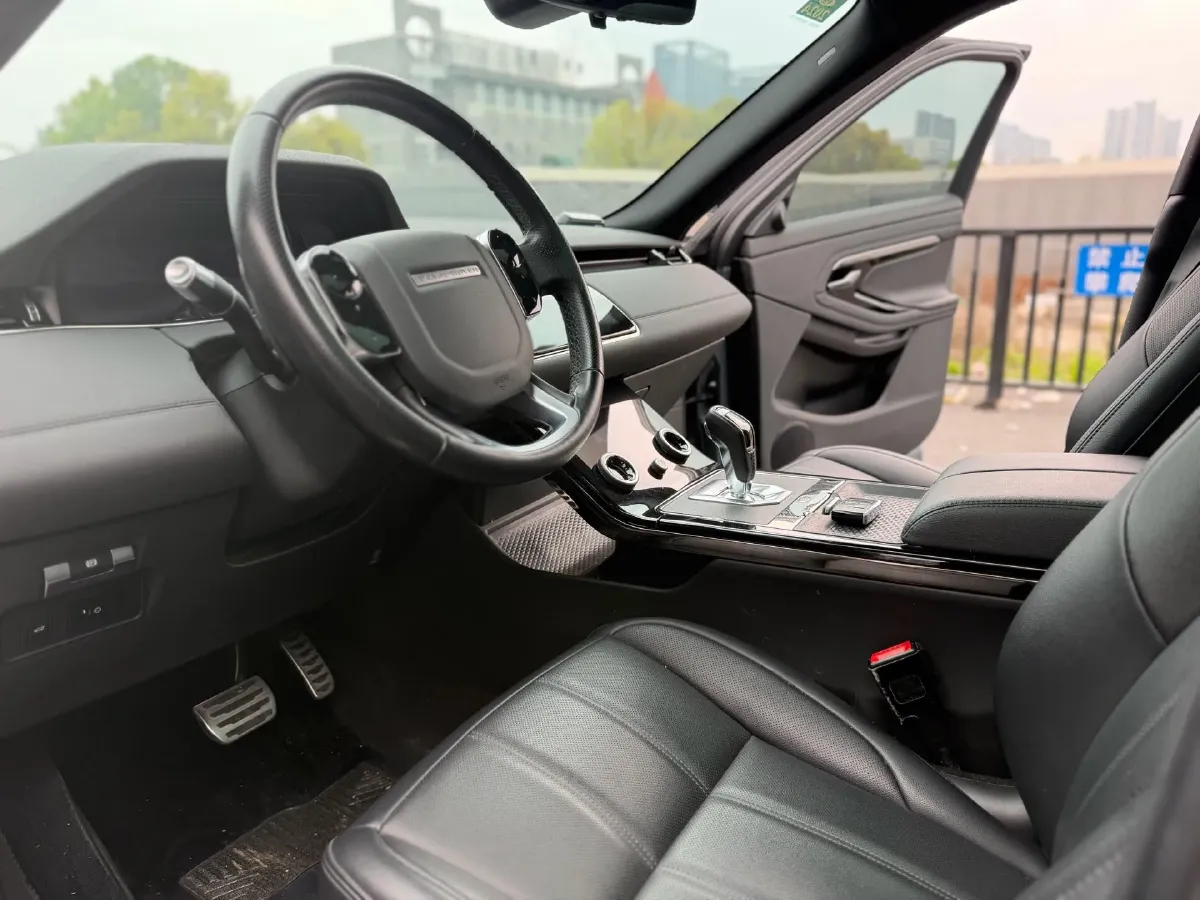 2020 Land Rover Range Rover Evoque 2.0T 249HP L4 9AT,autocango,china used car exporter,china ev exporter,chinese used car exporter,chinese used ev exporter