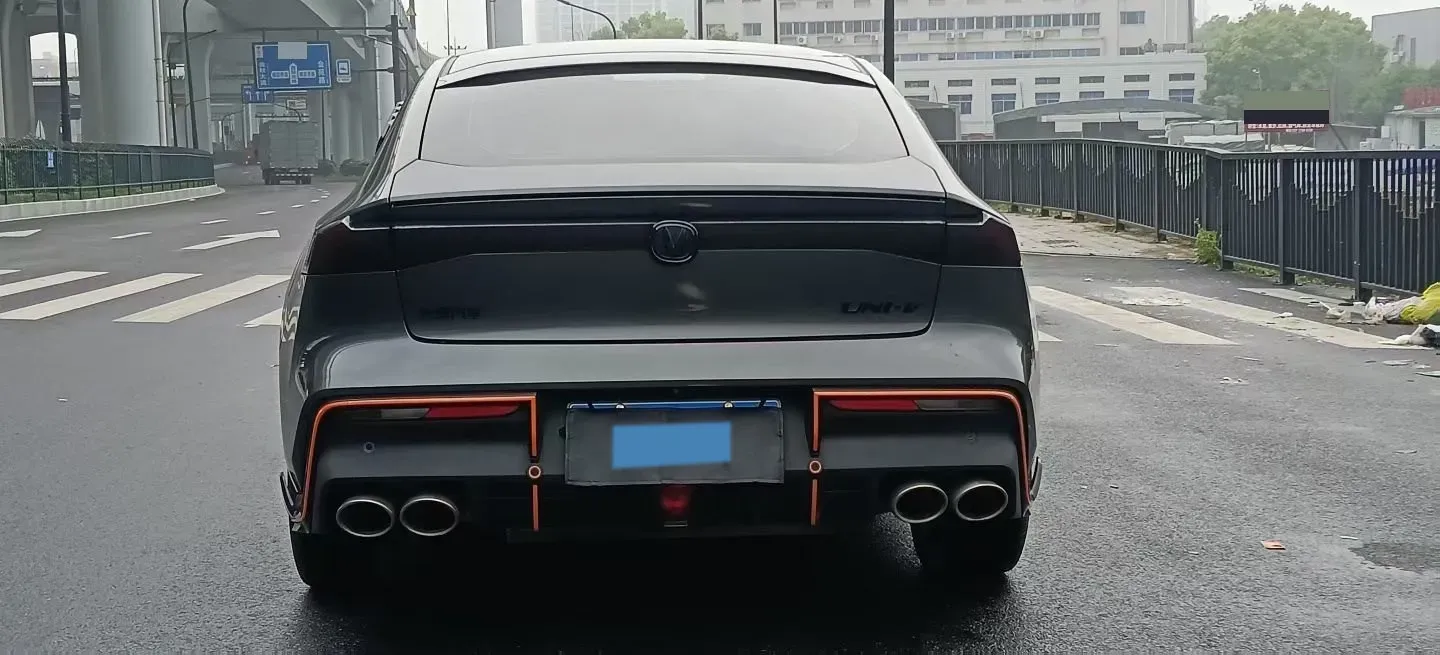2022 ChangAn UNI-V 2.0T 233HP L4 8AT,autocango,china used car exporter,china ev exporter,chinese used car exporter,chinese used ev exporter