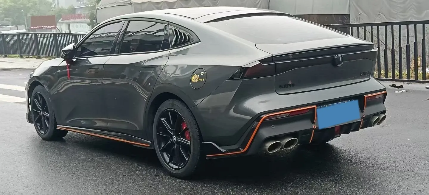 2022 ChangAn UNI-V 2.0T 233HP L4 8AT,autocango,china used car exporter,china ev exporter,chinese used car exporter,chinese used ev exporter