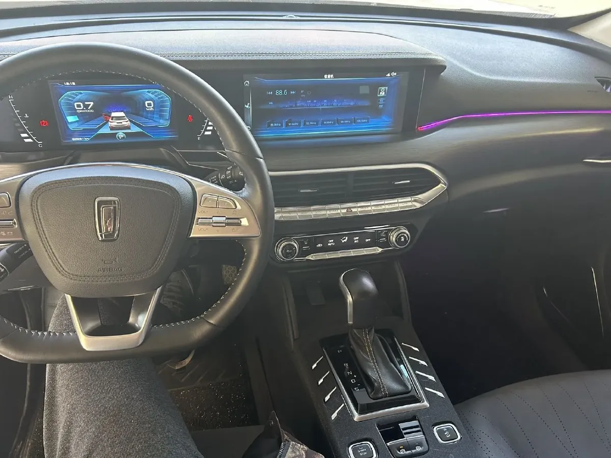 2019 Bestune T77 1.2T 143HP L4 7DCT,autocango,china used car exporter,china ev exporter,chinese used car exporter,chinese used ev exporter