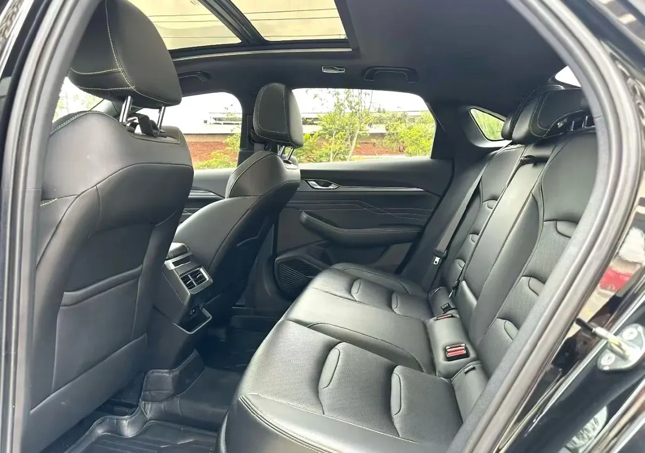 2023 Geely Preface 1.5T 181HP L4 7DCT,autocango,china used car exporter,china ev exporter,chinese used car exporter,chinese used ev exporter